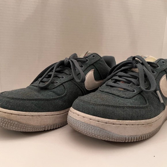 Nike Air Force - Picture 4 of 4